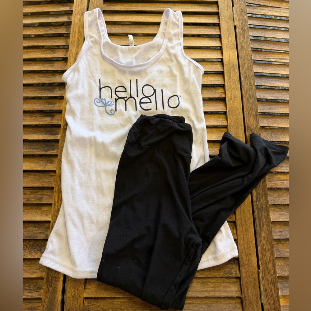 LuLaRoe One-Size Black Legging & White Hello Mello Tank Small/Med Pajama Set